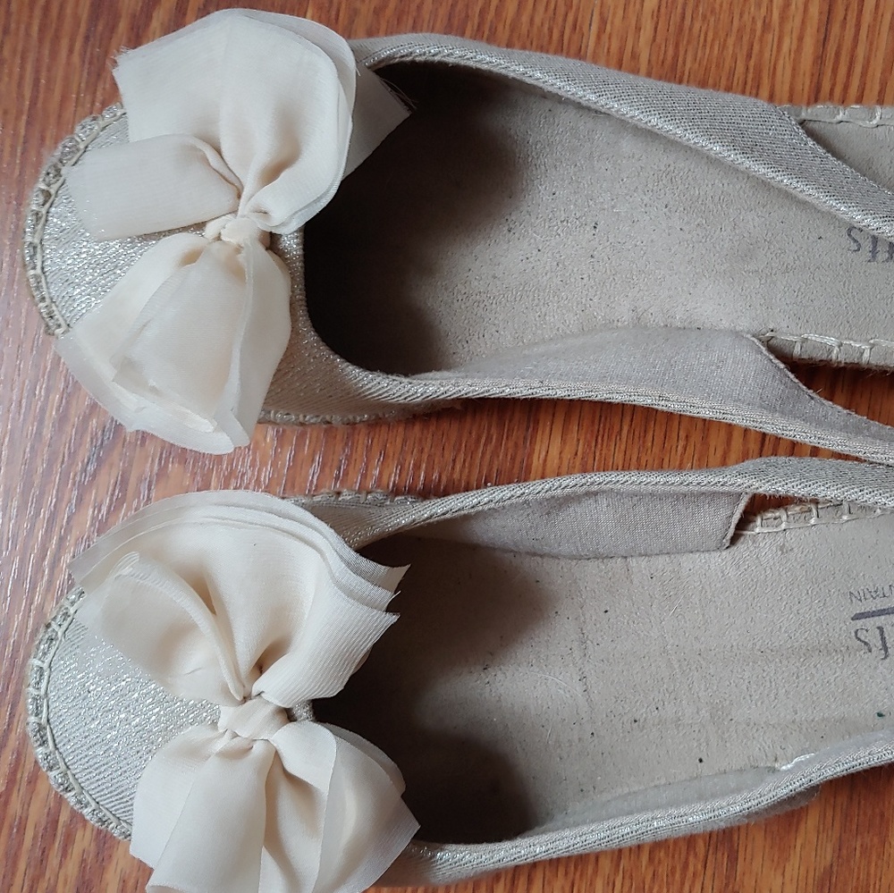 Natural linen and jute slingbacks